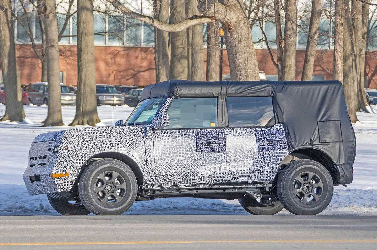 Ford Bronco 2020 spy photos - side