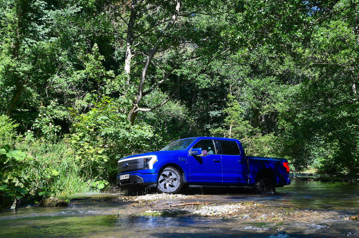 Ford F150 Lightning arbres avant