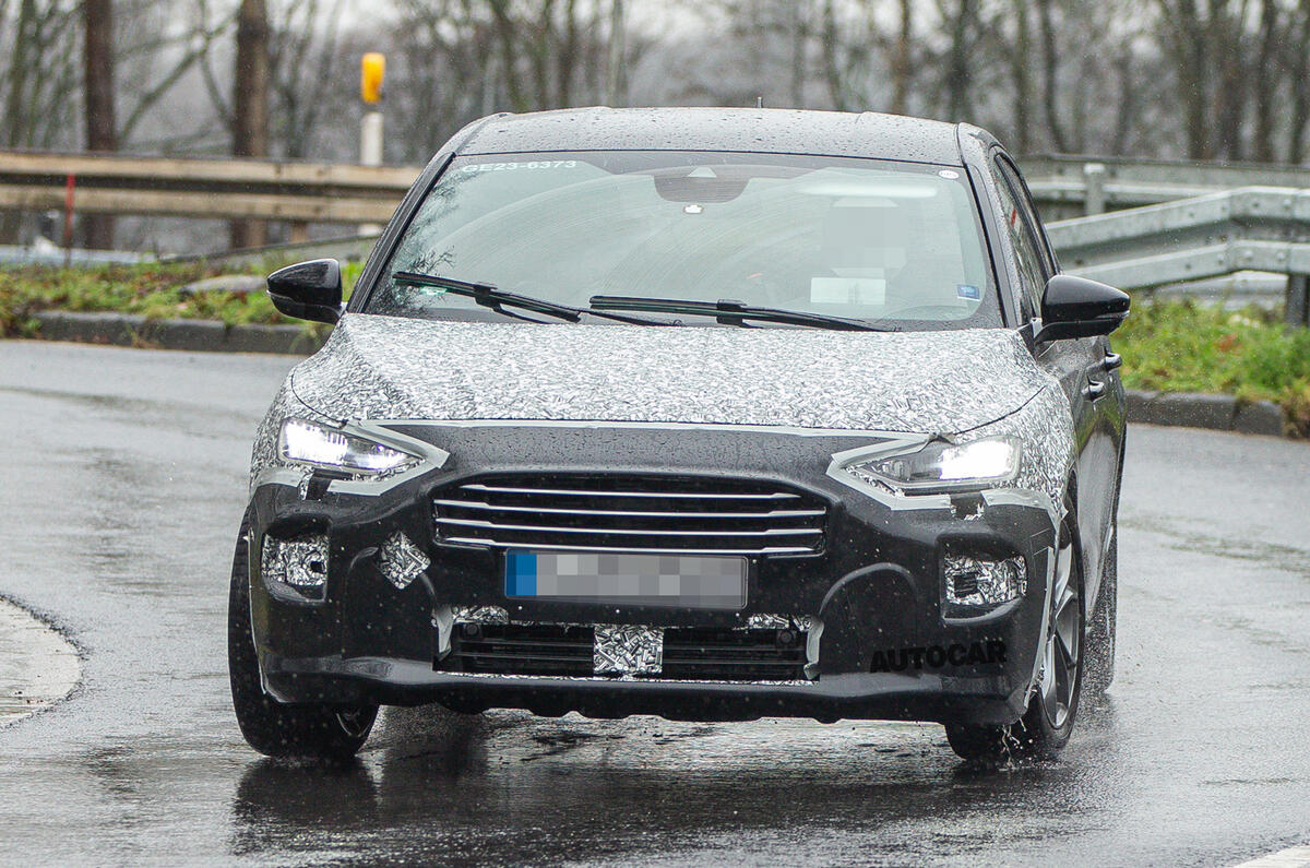 ford_focus_facelift_01.jpg