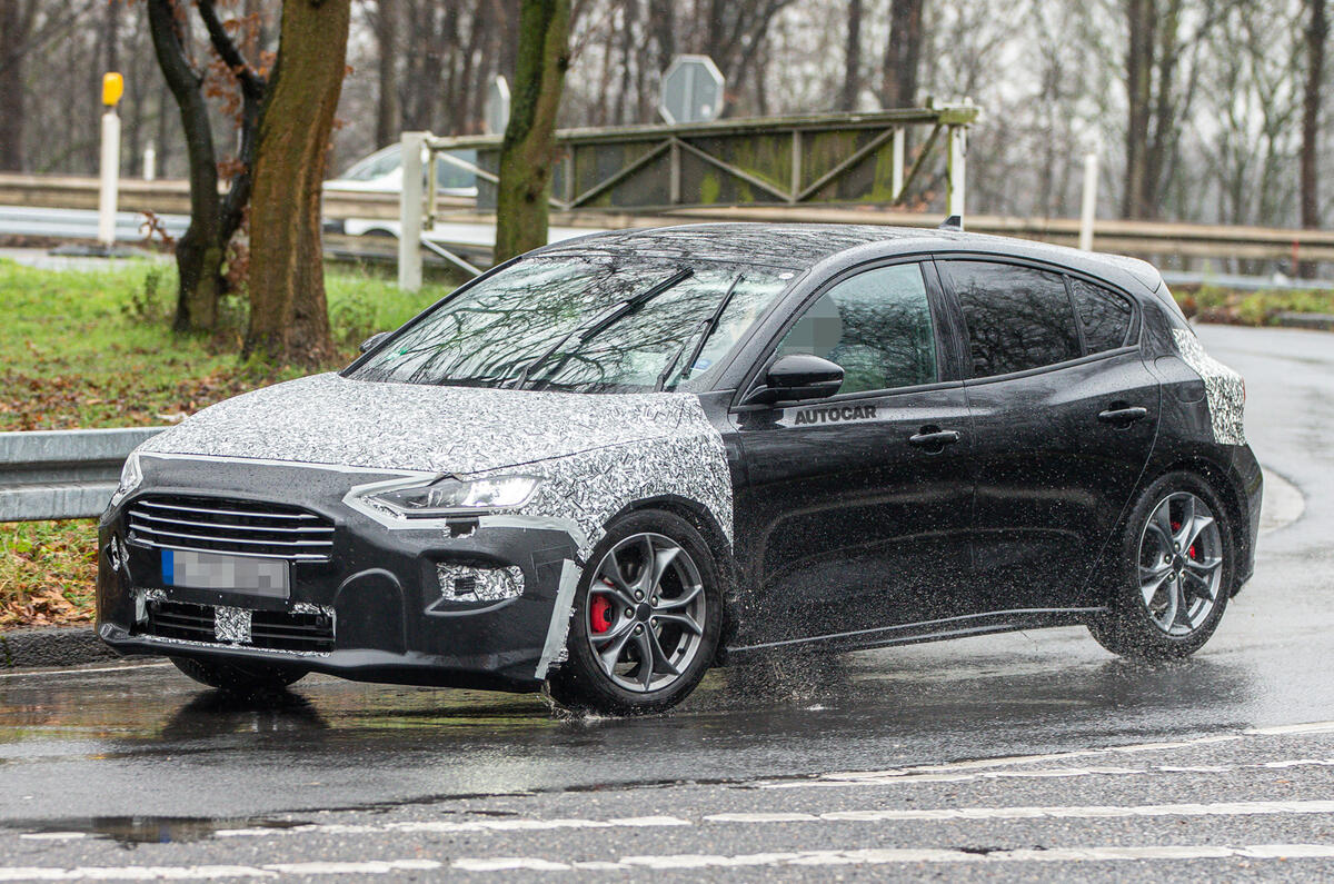 ford_focus_facelift_03.jpg