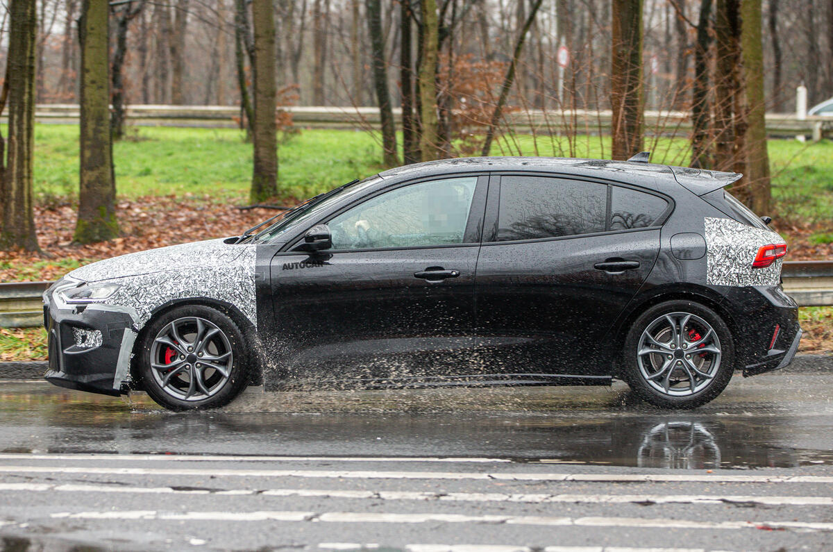 ford_focus_facelift_06.jpg