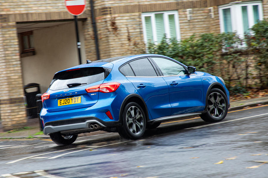 DRIVEN: Ford Focus RS - a BMW M2 Competitor | i NEW CARS