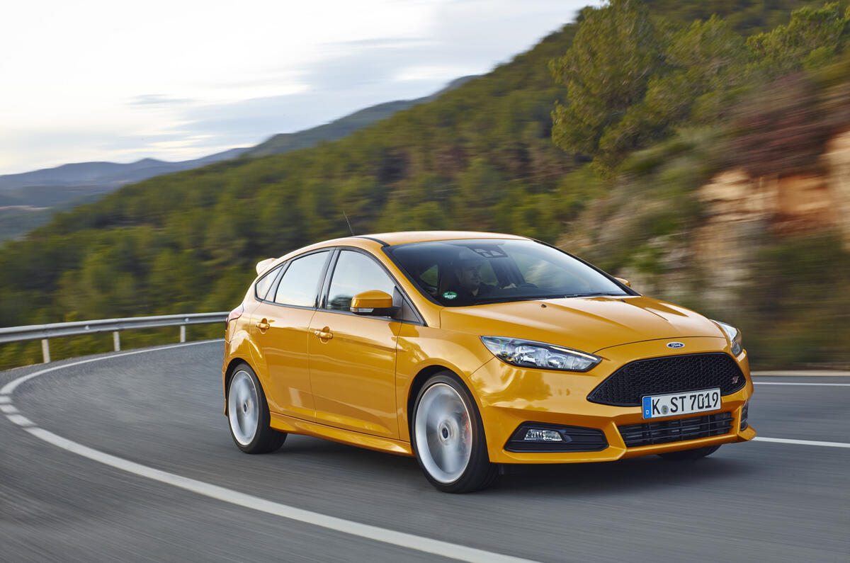 2015 Ford Focus 2 0 Tdci 185 St Review Review Autocar