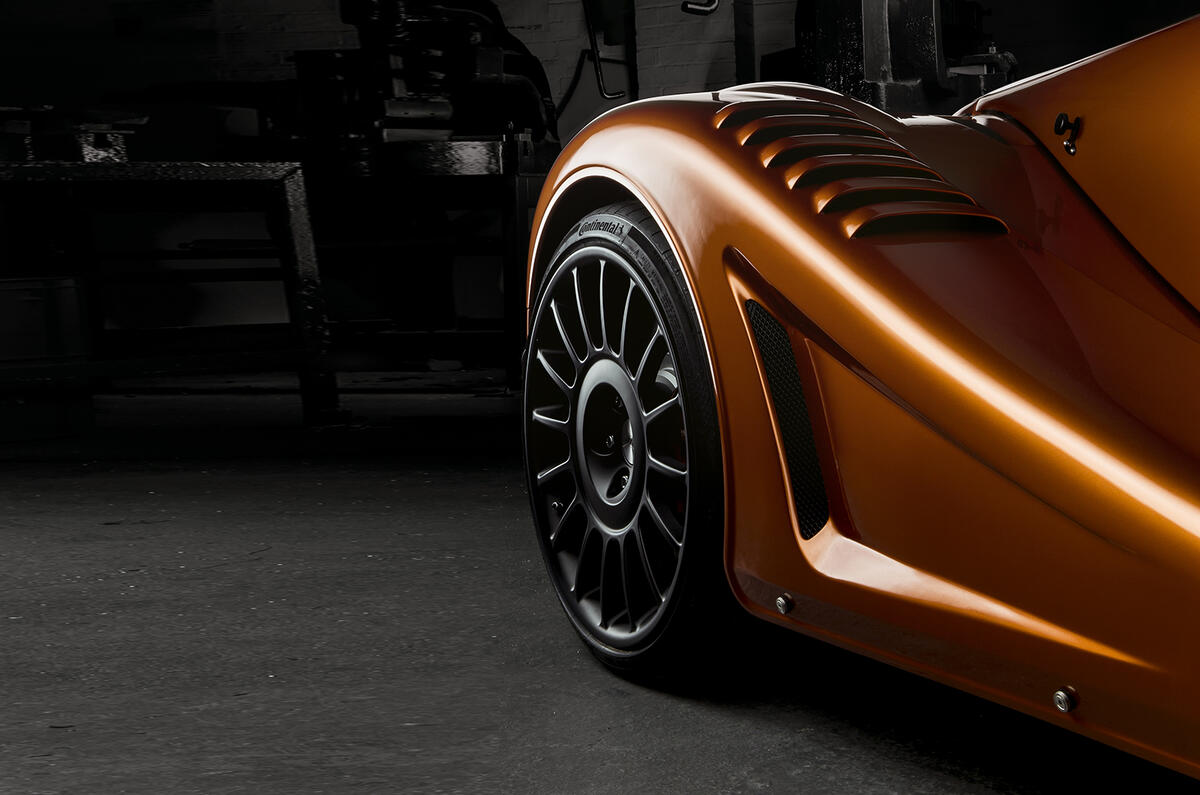 [Actualité] Morgan Front_3_quarter_with_logo