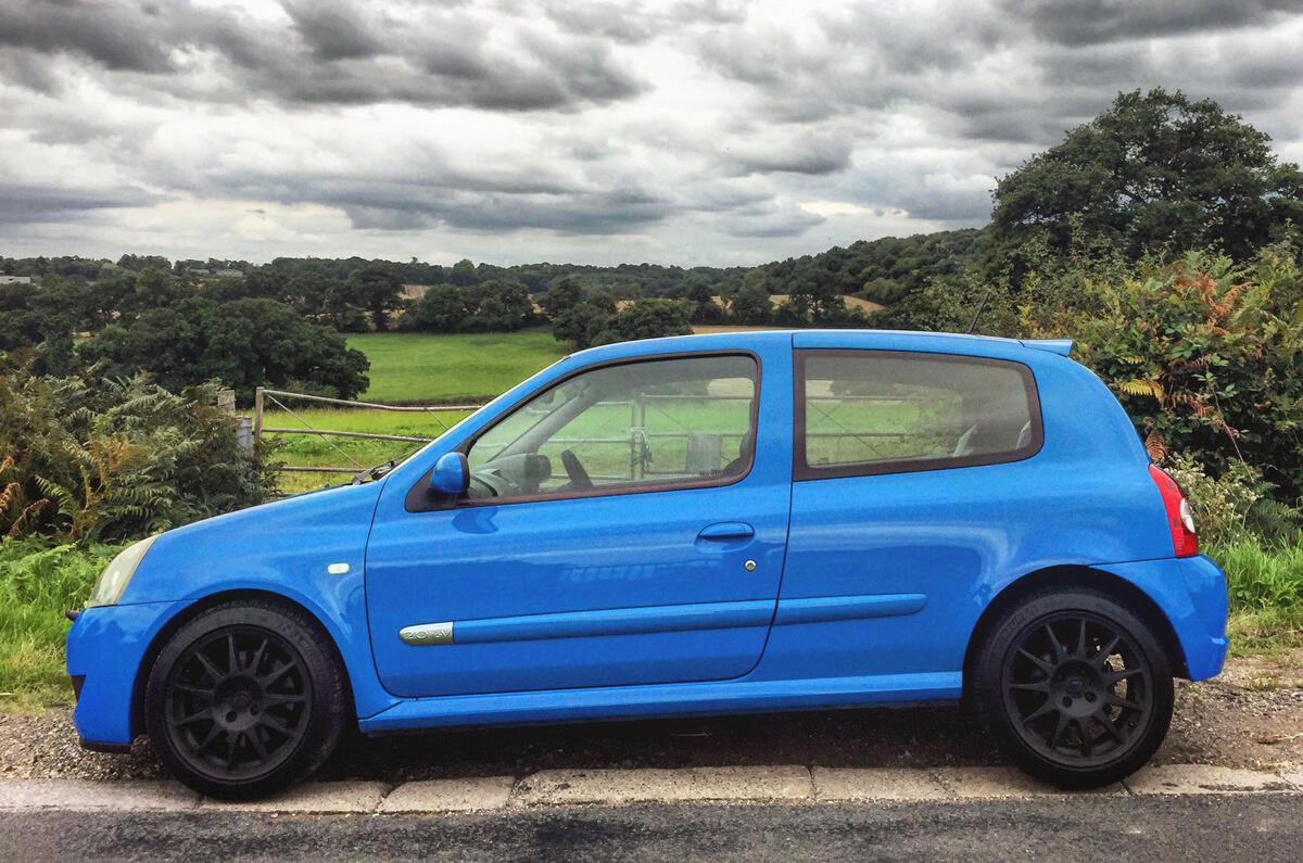 Life With A Used Renaultsport Clio 182 Flat Out On Track