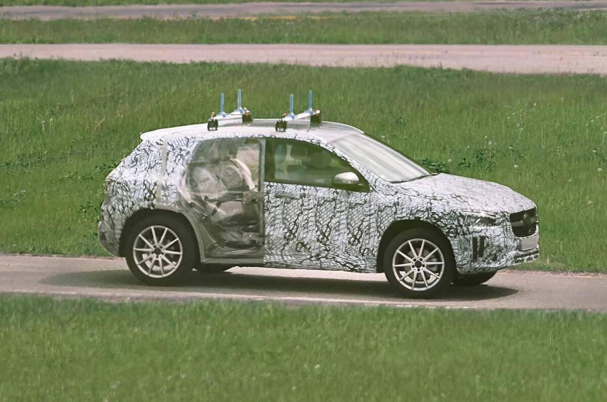 Mercedes Benz Gla 2020 Crossover Spied Testing Autocar