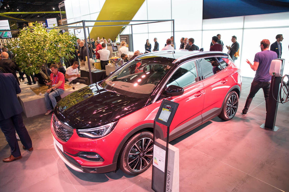 2019 Opel Grandland X Hybrid4 Release Date >> Grandland X Hybrid4 Vauxhall S First Phev Has Frankfurt 2019 Opel Grandland X Hybrid4 Release Date >> Grandland X Hybrid4 Vauxhall S First Phev Has Frankfurt