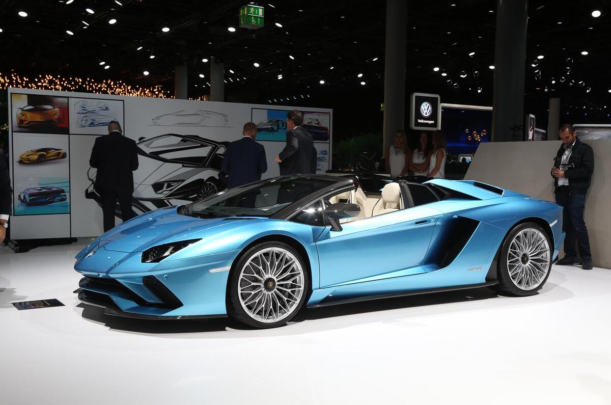 Lamborghini Aventador S Roadster Launched As 217mph Drop