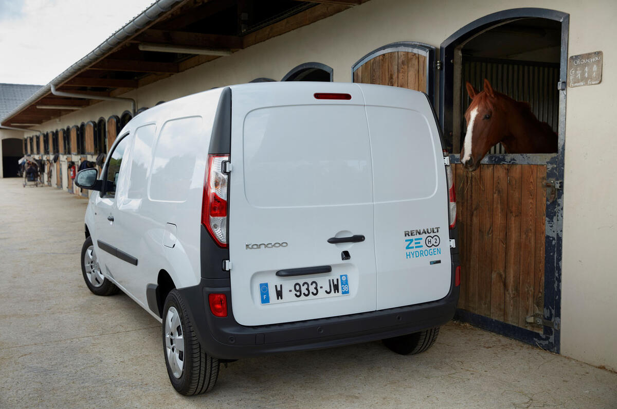 Renault launches hydrogen rangeextender in electric Kangoo and Master