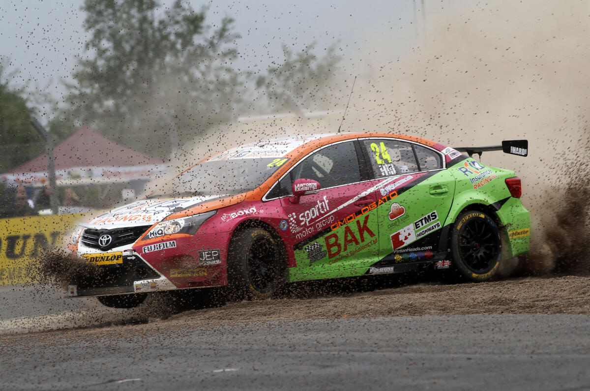 BTCC 2016 Round 13 14 15 Croft