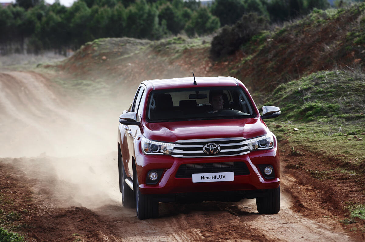 Toyota hilux invincible