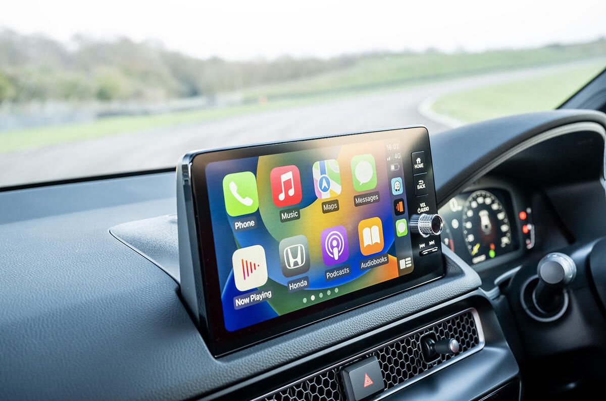Honda Civic Type R 2023 infotainment