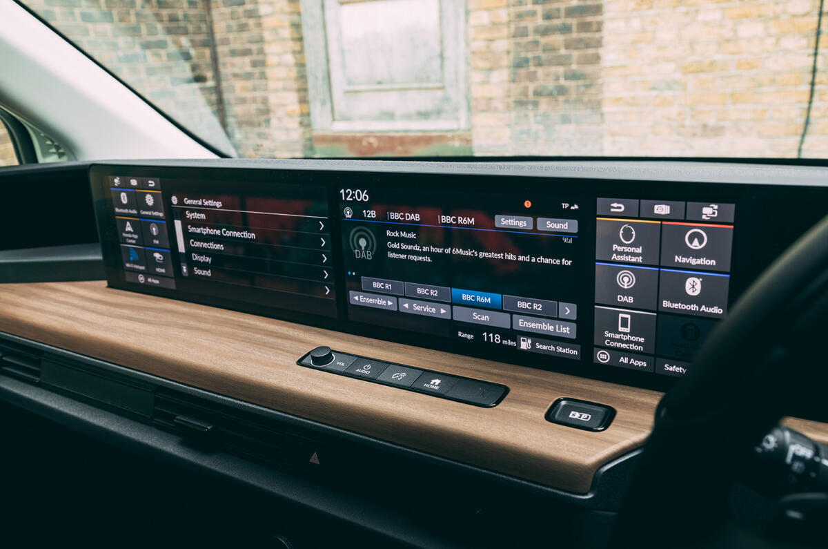 Britain's best in-car technology 2020 - Honda E screens