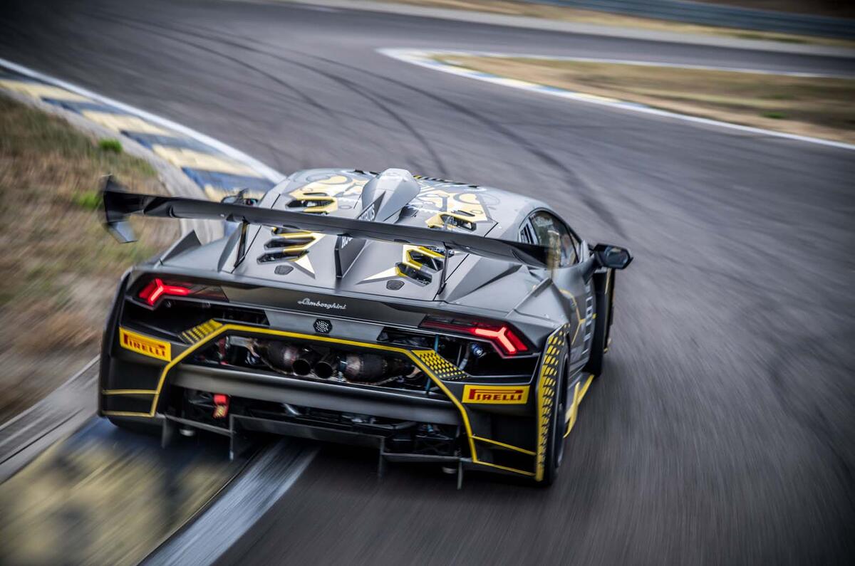 Lamborghini Huracan Super Trofeo Evo Revealed As New Gt