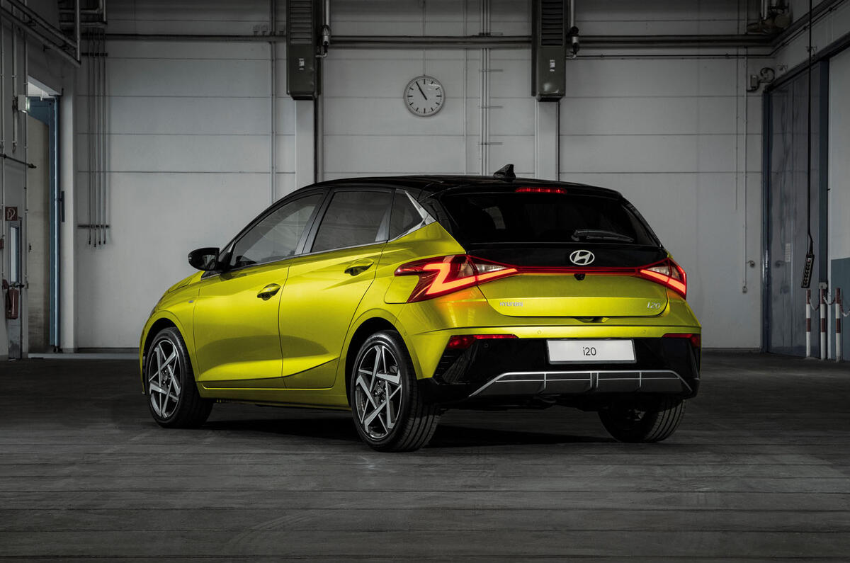 Hyundai i20 facelift 2023 rear quarter