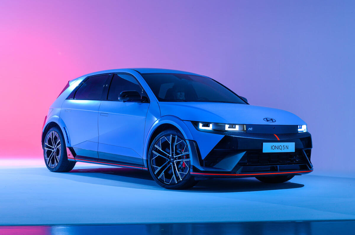 Hyundai Ioniq 5 N 2023 front quarter