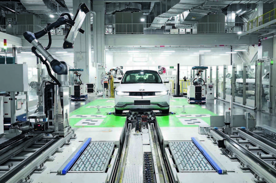 Hyundai Ioniq 5 in Hyundai AI factory