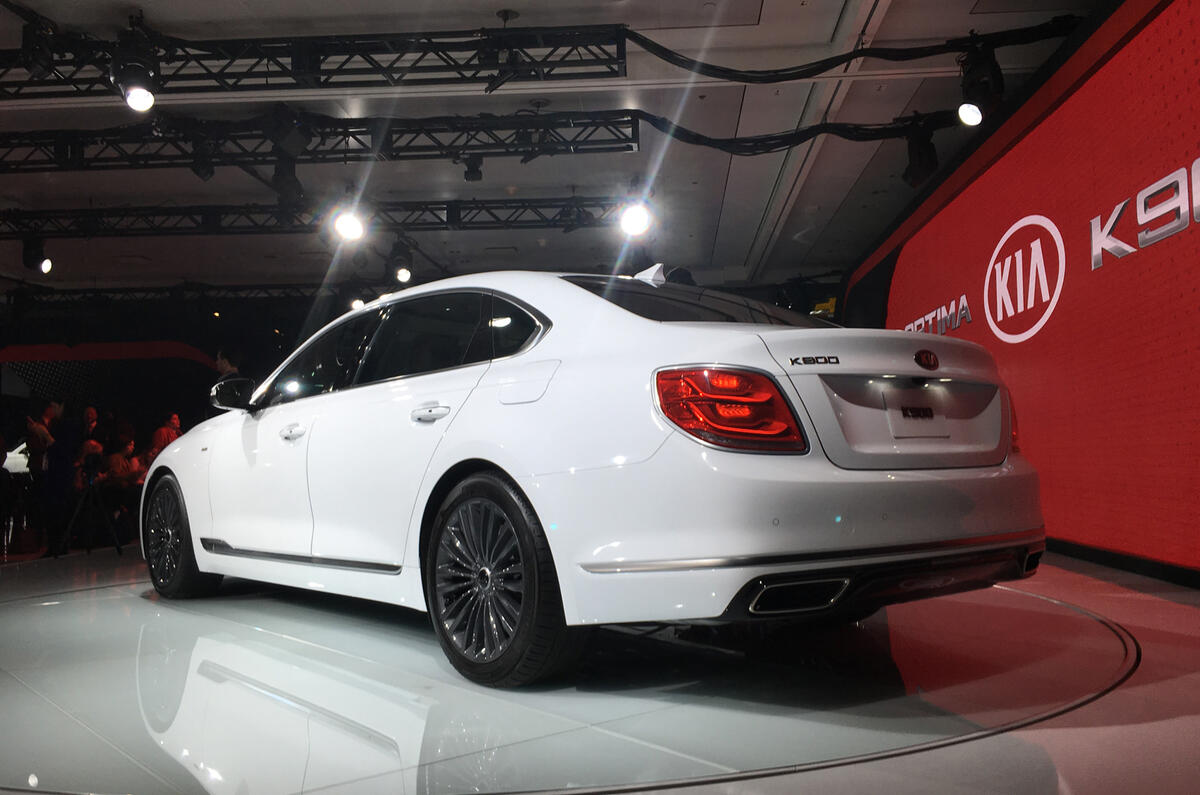 New Kia K900 Us Flagship Demonstrates Upcoming Tech Autocar