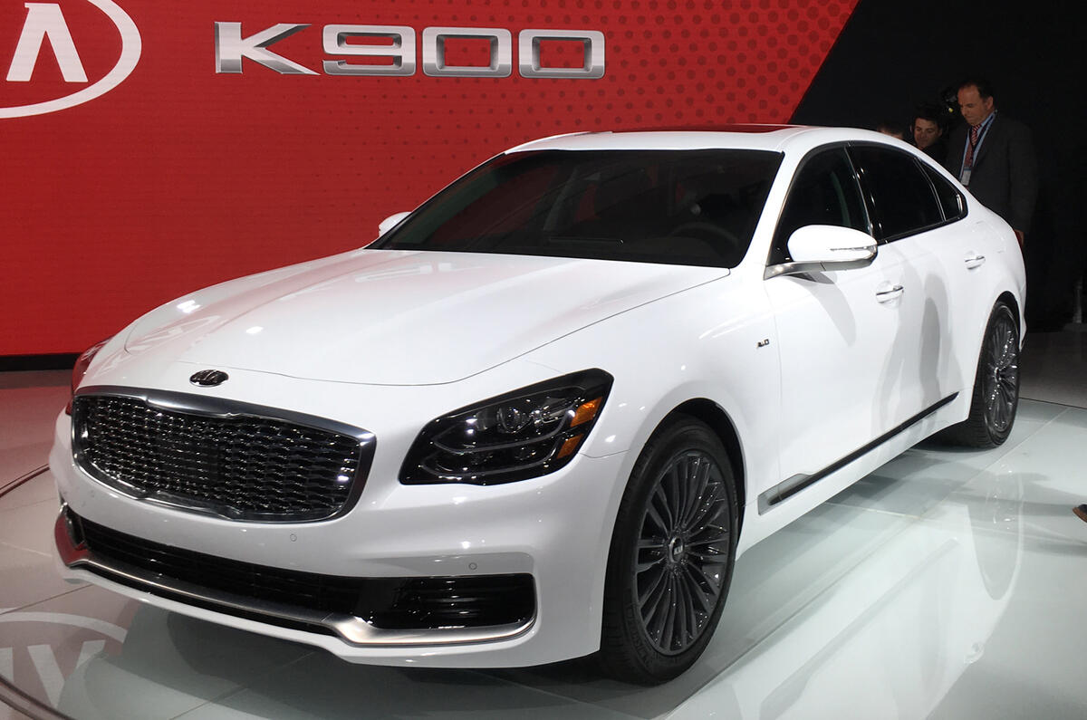 New Kia K900 US flagship demonstrates tech Autocar