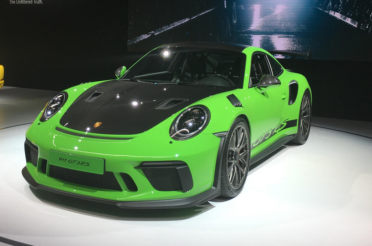 2018 Porsche 911 Gt3 Rs Weissach Pack Revealed With 29kg Weight Loss Autocar