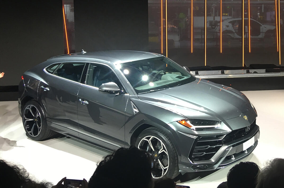 Lamborghini Urus At Goodwood 641bhp Suv Shown In Action