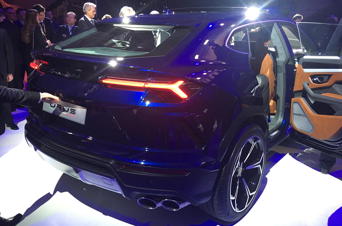 Lamborghini Urus At Goodwood 641bhp Suv Shown In Action