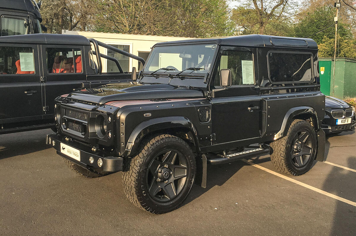 Kahn Design Reveals One Off Defender Autocar