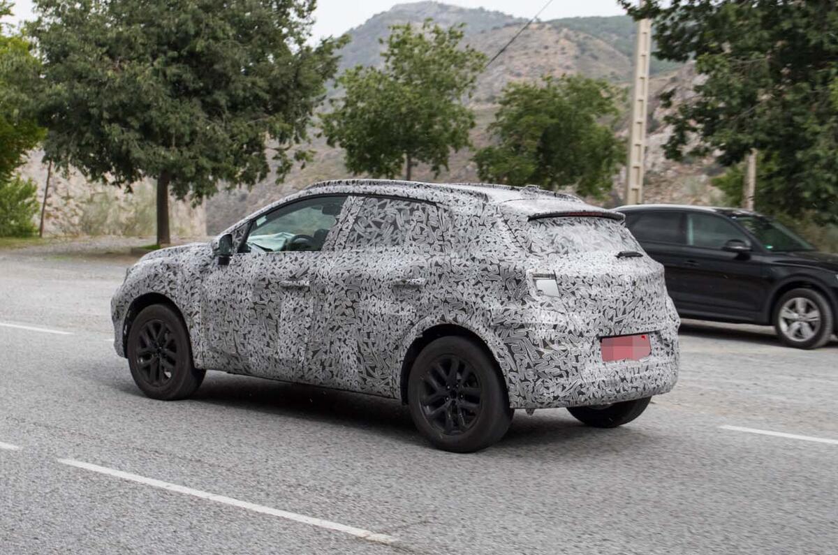 Next Gen Renault Captur Caught Testing Before 2019 Release