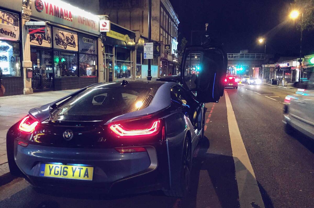 BMW i8 