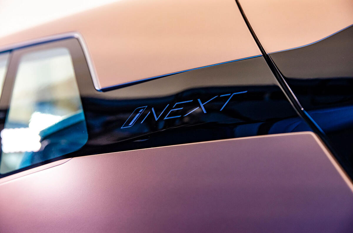 vision inext price