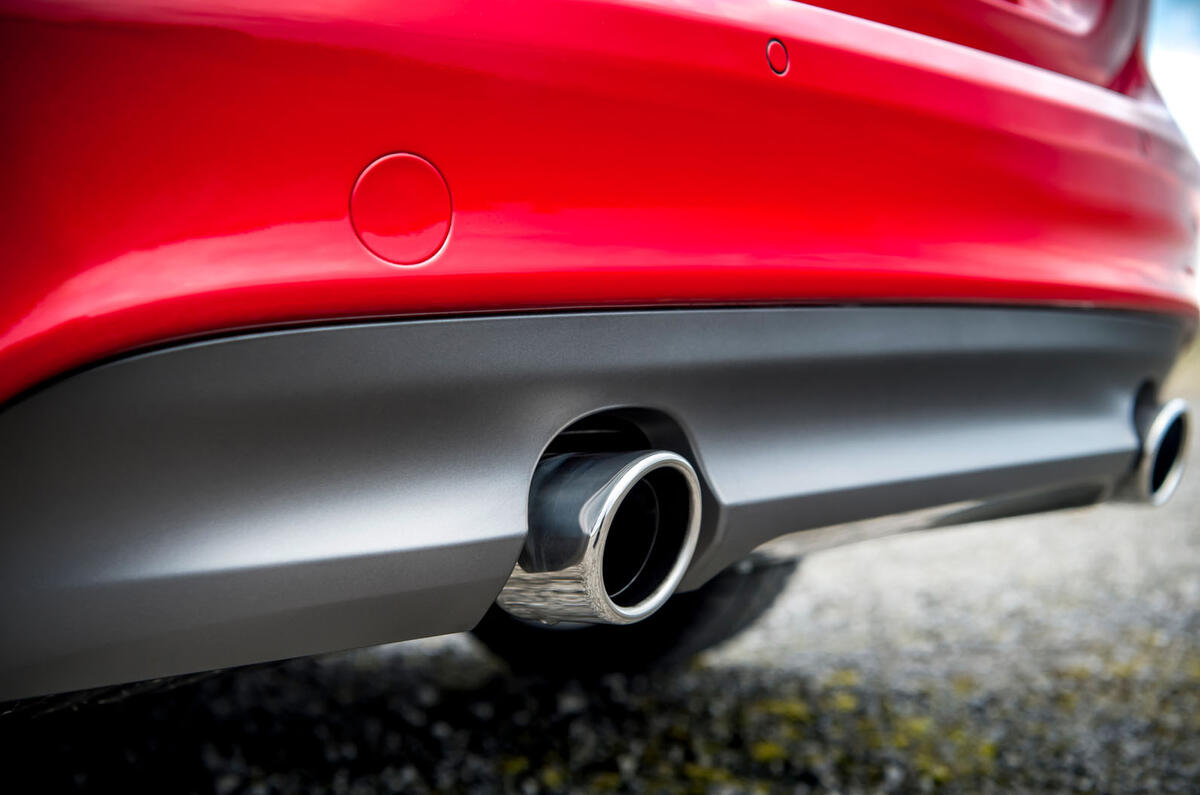 New Jaguar XE 300 Sport Edition Revealed