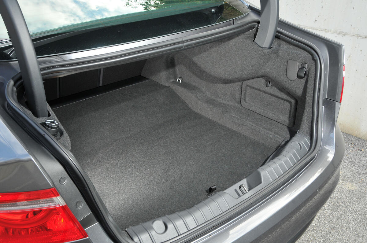 2015 Jaguar XF 2.0 i4D 180 RSport auto first drive Autocar