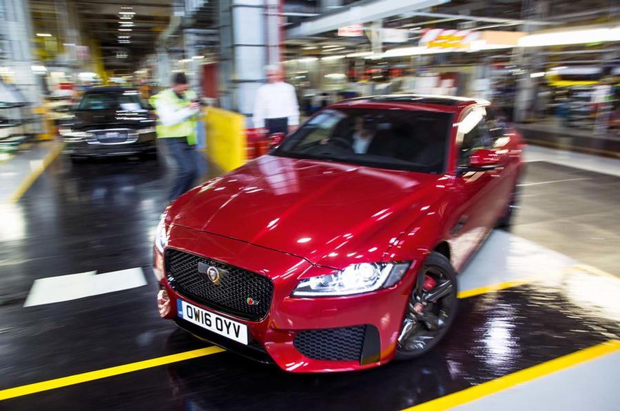UK car manufacturing up in October thanks to growing exports
