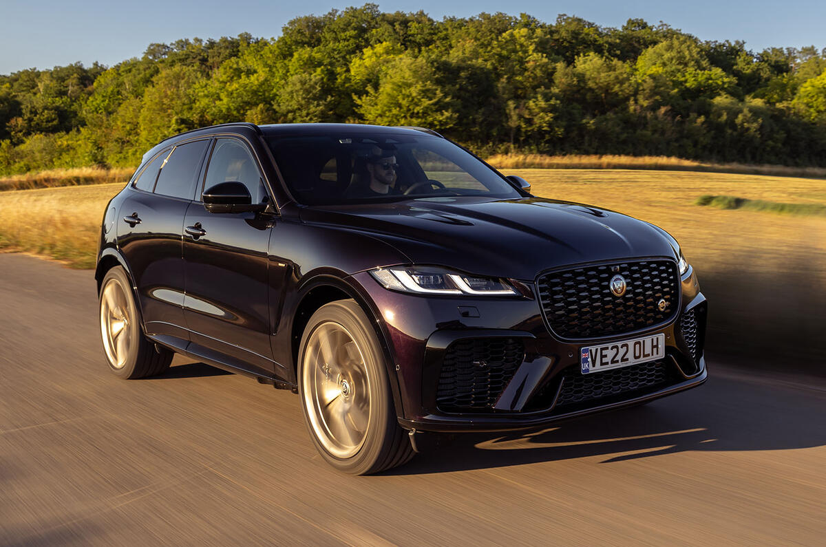 jaguar f pace svr edition 1988 06 tracking front