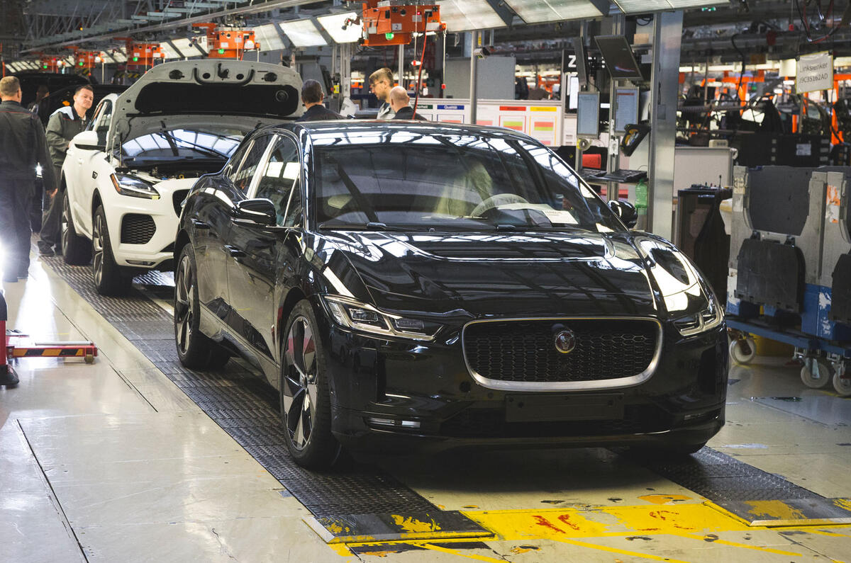 Jaguar I Pace production Magna Graz