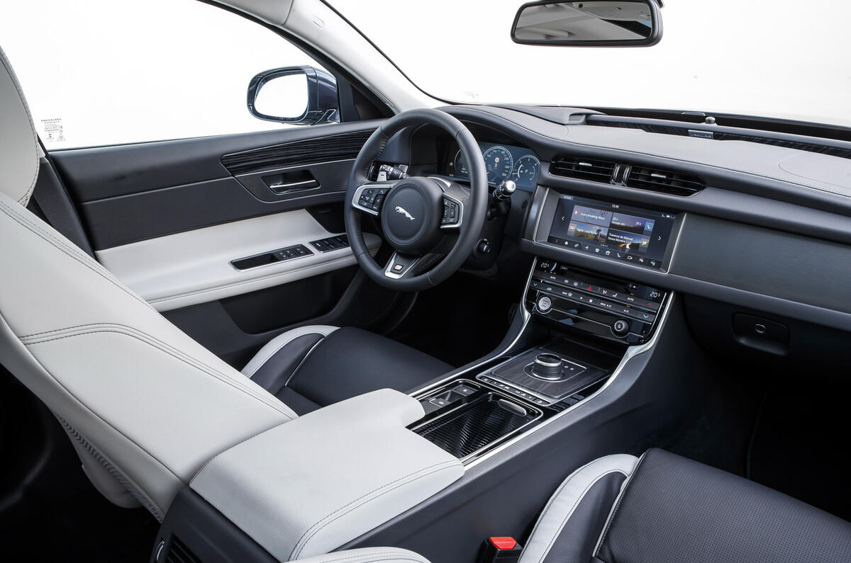 Jaguar Xf Sportbrake Tdv6 2017 Review Autocar