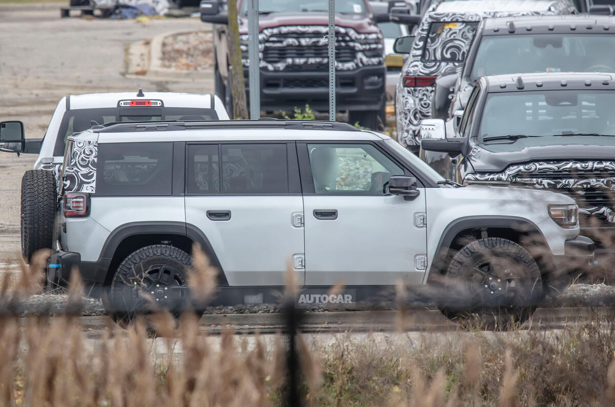 Lado camuflado del Jeep Recon