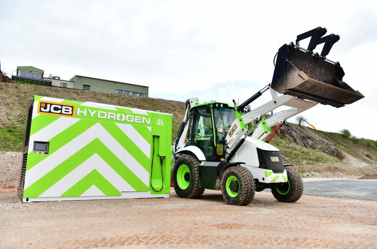 JCB awarded Dewar Trophy by RAC for hydrogenfuelled engine Autocar