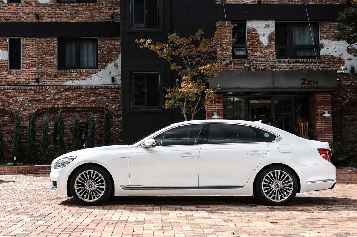 A Drive In The Kia K900 Korea S Answer To The S Class Autocar