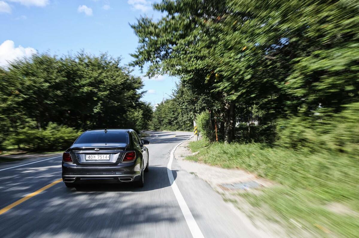 Kia K900
