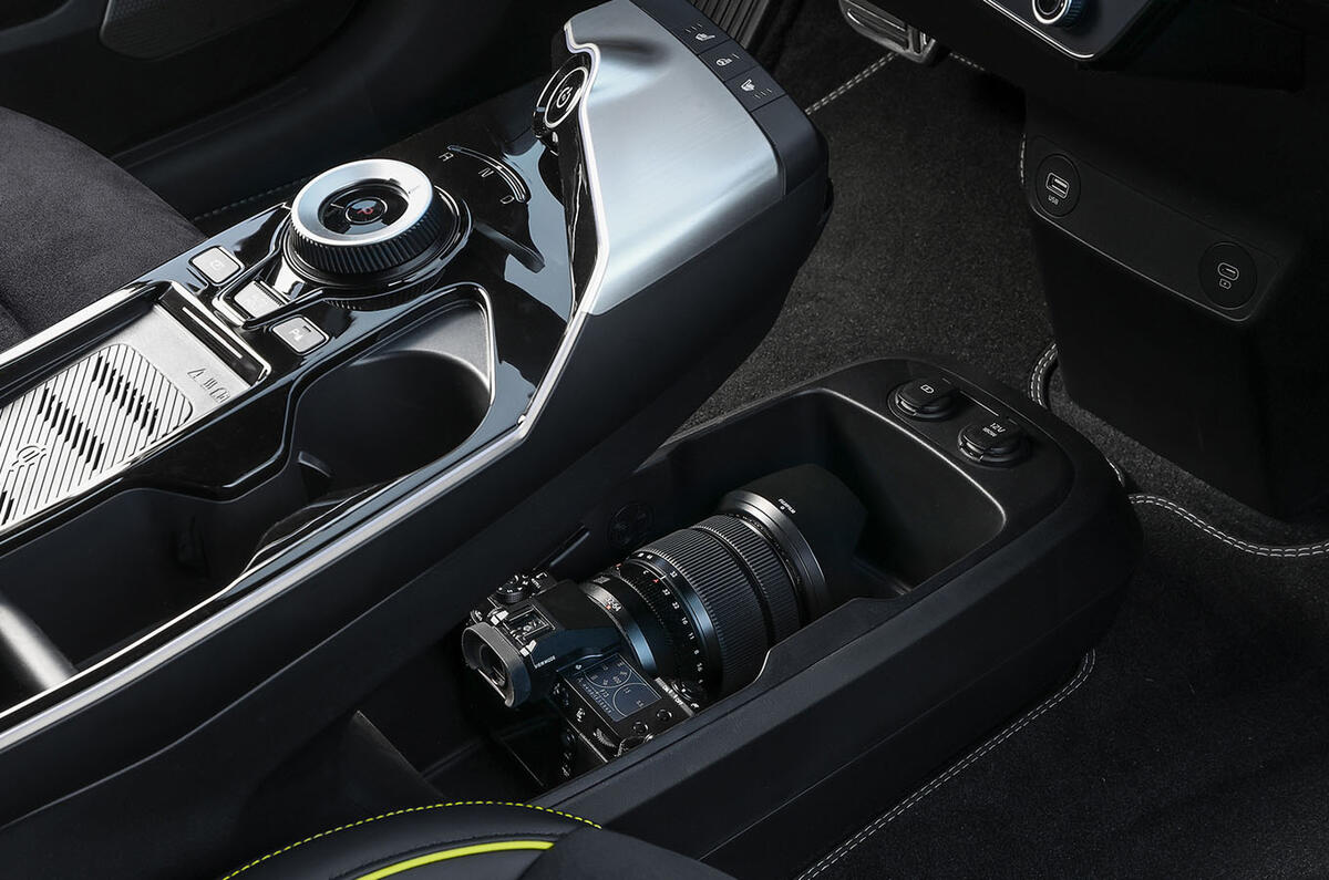 kia ev6 gt 2022 013 console centrale