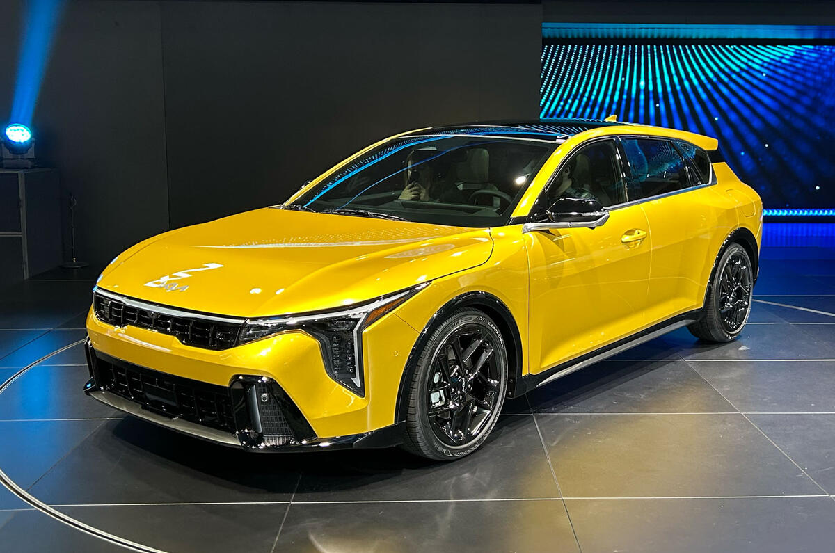 Kia K4 hatch front quarter NY motor show