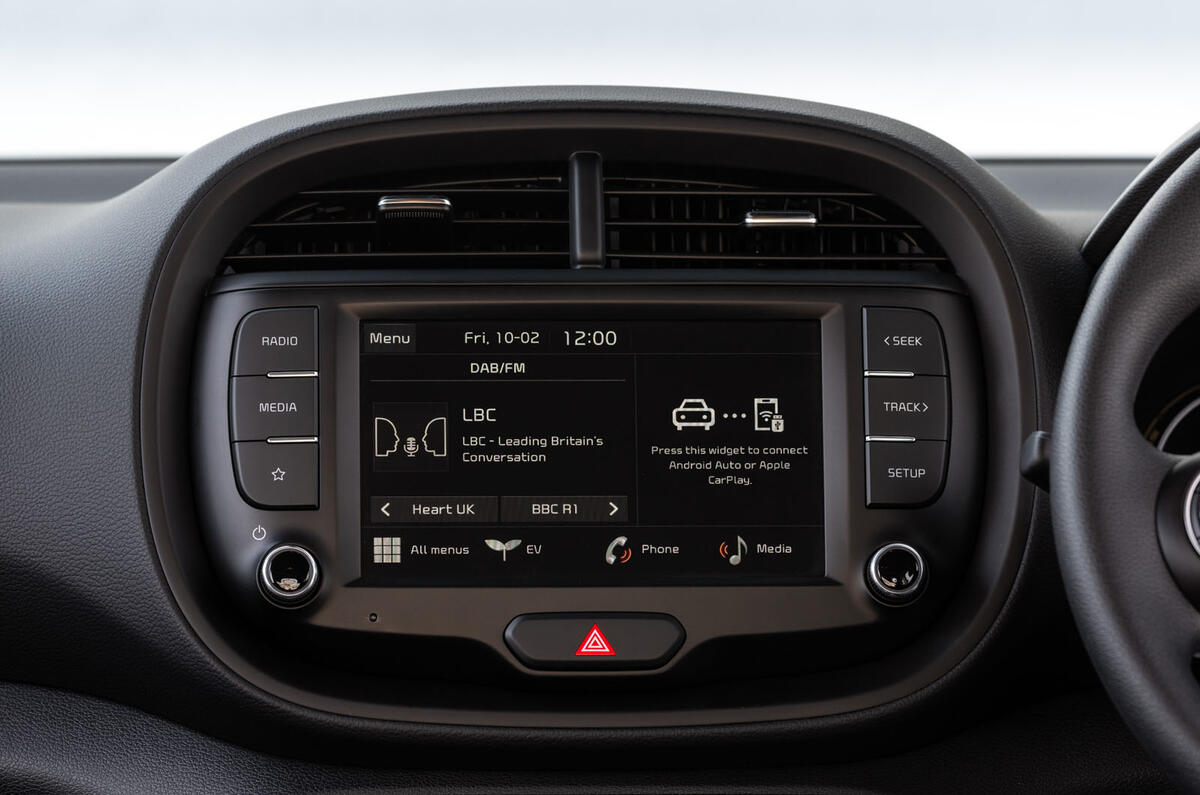 kia soul ev avis 2023 15 tableau de bord