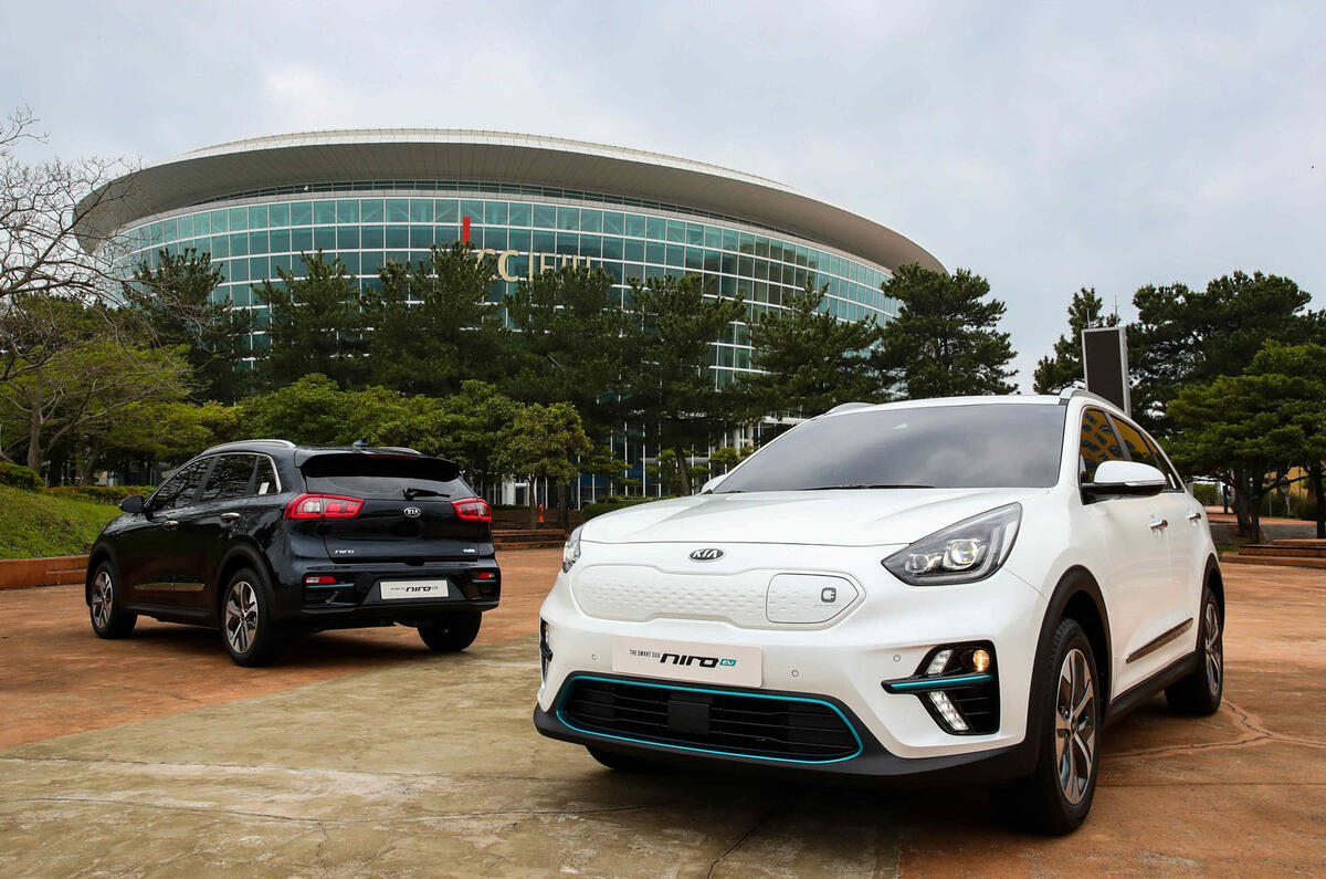 Zero-emissions Kia Niro EV revealed in Korea