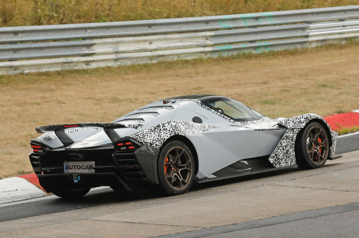 ردیابی سه ماهه عقب KTM XBow GT2 2022