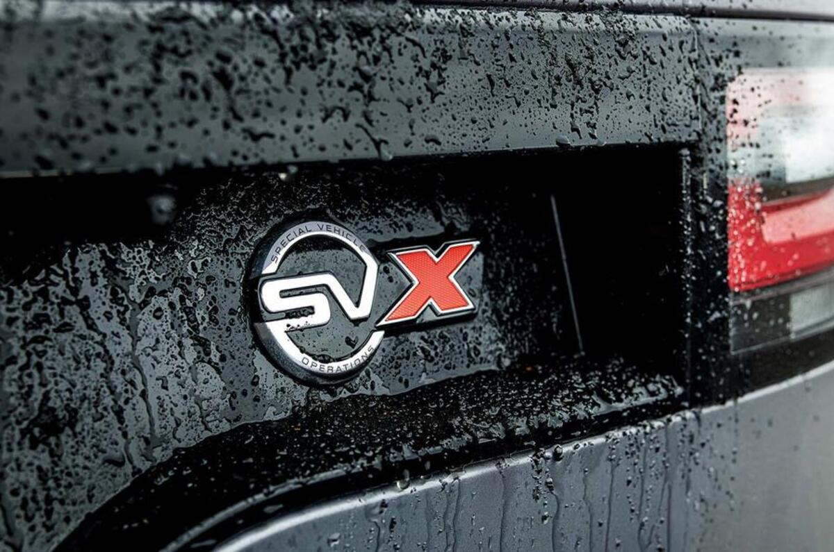 Land Rover Discovery SVX badge