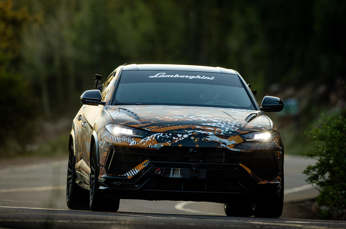 Lamborghini Urus Pikes Peak Record 2022 frontal