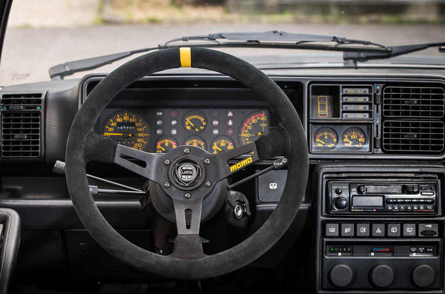 1990 Lancia Delta Integrale HF - dashboard