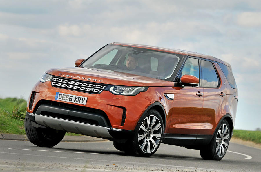2017 Land Rover Discovery - cornering