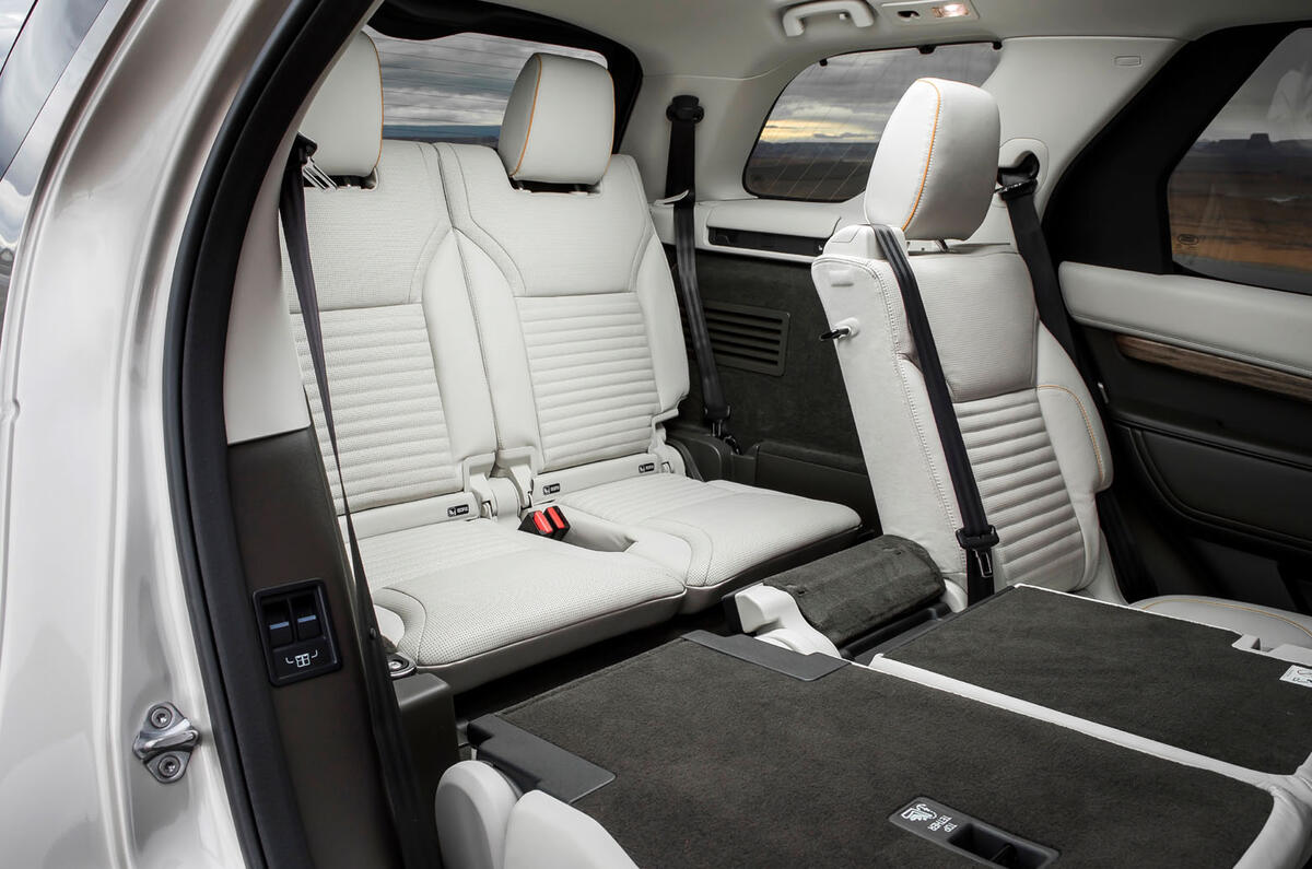 2018 Land Rover Discovery Review Autocar